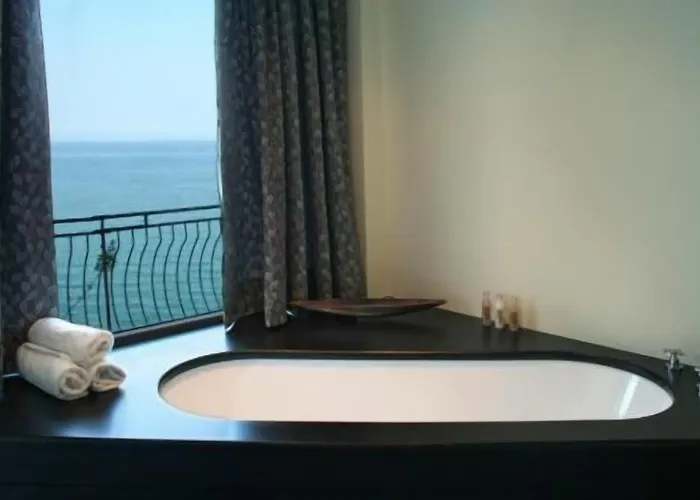 Hotel La Lucertola Vietri sul Mare