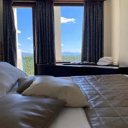 فندق La Lucertola 4*